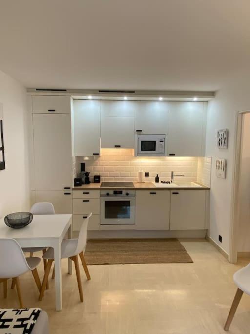 T2 Avec Terrasse Et Jardin Cannes Exterior foto