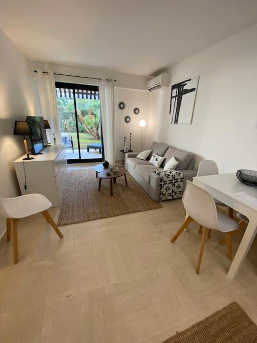 T2 Avec Terrasse Et Jardin Cannes Exterior foto