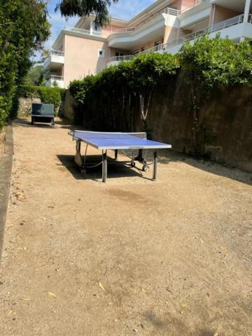 T2 Avec Terrasse Et Jardin Cannes Exterior foto