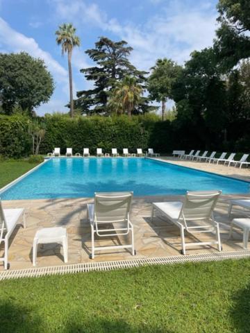 T2 Avec Terrasse Et Jardin Cannes Exterior foto
